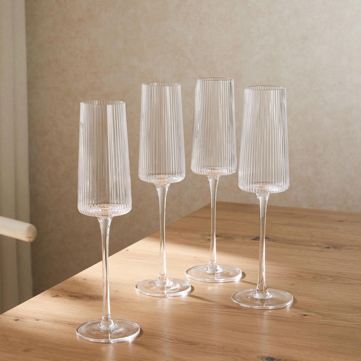 Gatsby Set of 4 Ripple Glass Champagne Flutes - Clear
